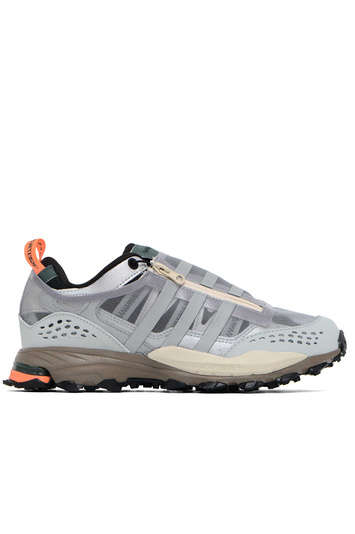 adidas Hyperturf Adventure Shield Sneakers . Men . 5,5 UK