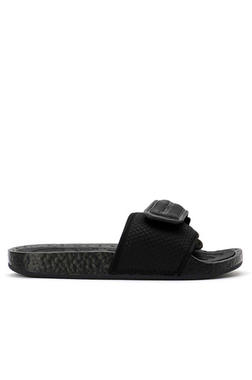 ADIDAS X PHARRELL WILLIAMS HU Triple Black Boost Slides . Men . 5 UK