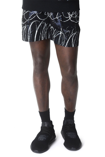 SANKUANZ Black Scribbled Shorts . Men . XS
