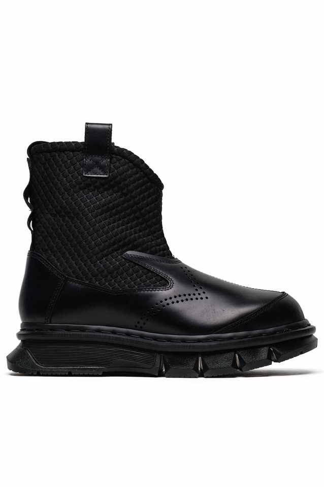 DR MARTENS QUBiST Rigger Boots Black - Wrong Weather