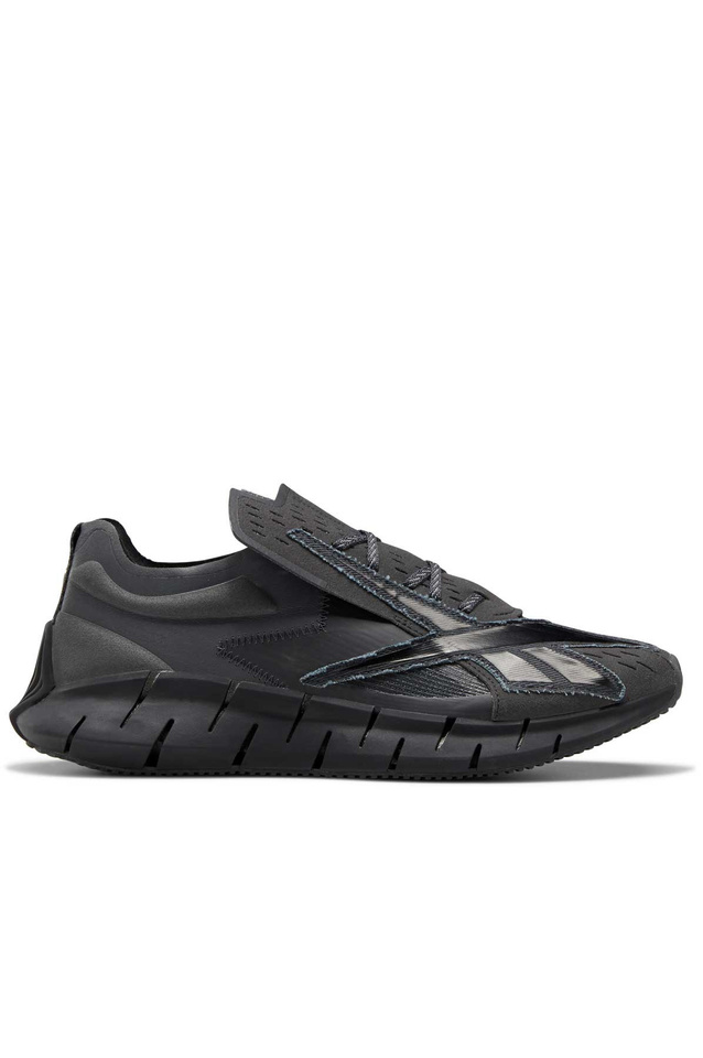 MAISON MARGIELA X REEBOK Zig 3D Storm Memory Of Sneakers Black