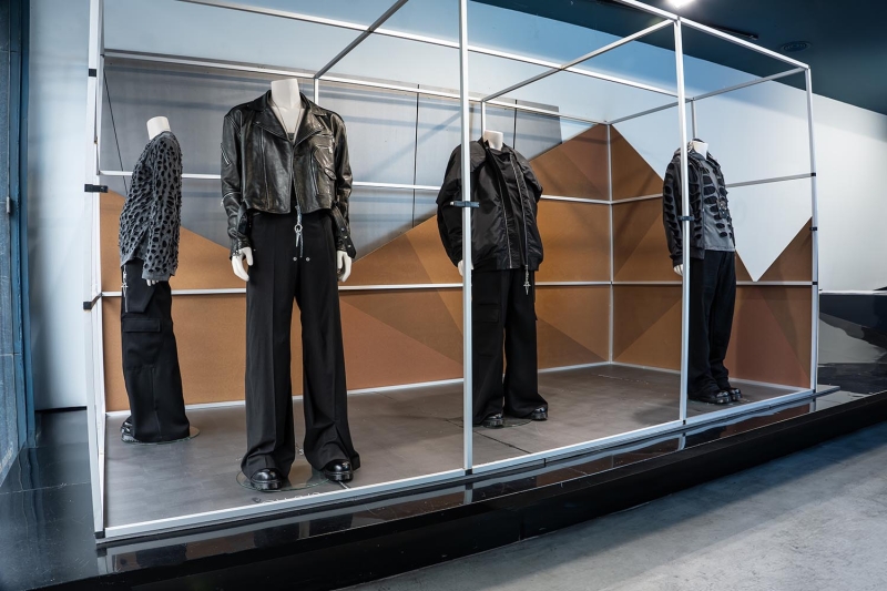 STYLE ON DISPLAY AW25 RICK OWENS + AVAVAV