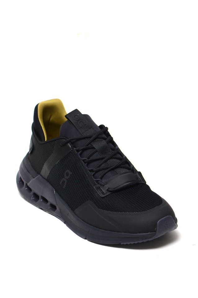 ON Cloudnova Flux Suma Sneakers Black - Wrong Weather