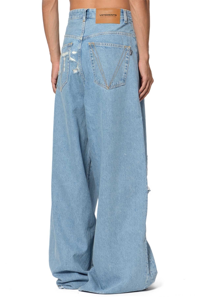 VETEMENTS Logo Destroyed Baggy Jeans Light Blue - Wrong Weather