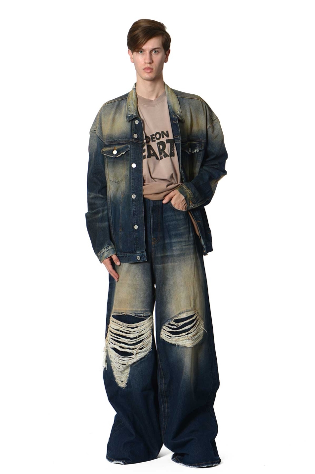 VETEMENTS PATCHED BAGGY JEANS