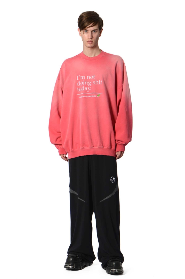 VETEMENTS Not Doing Shit Today Sweatshirt ピンク - Wrong Weather