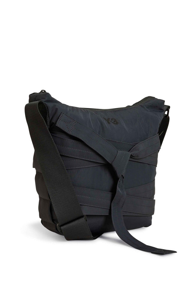 3部屋のMlNI shoulder bag／black
black Acne Studios Mini rectangular shoulder bag mirror | The