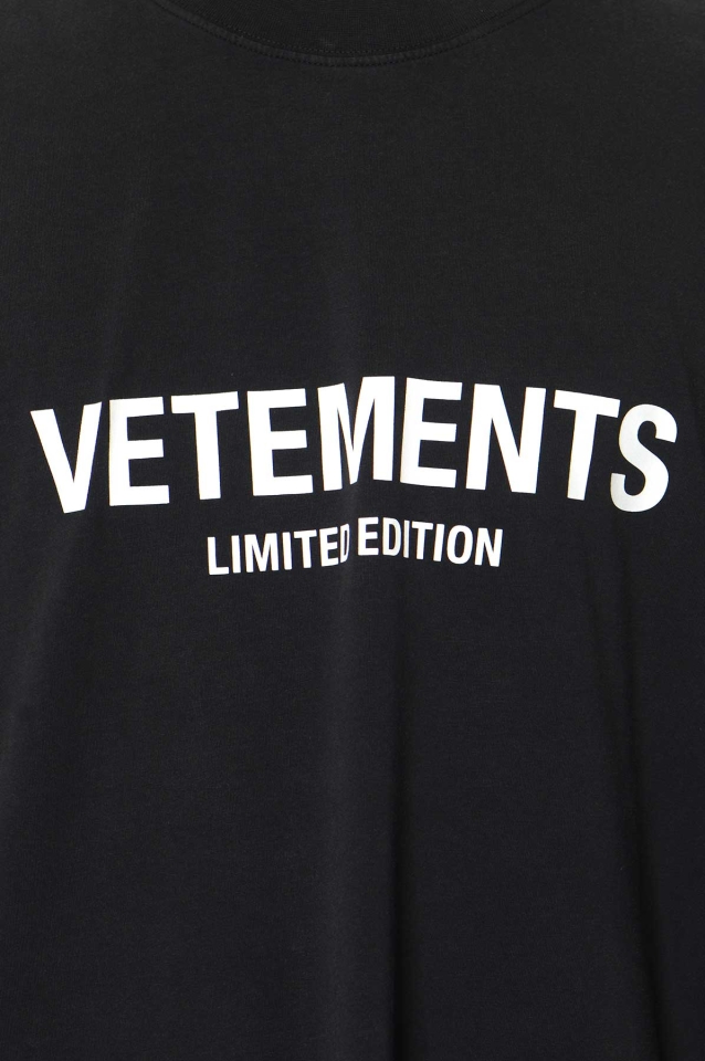 Bequemes T-Shirt in Schwarz mit Würth Logo aus 100% Baumwolle