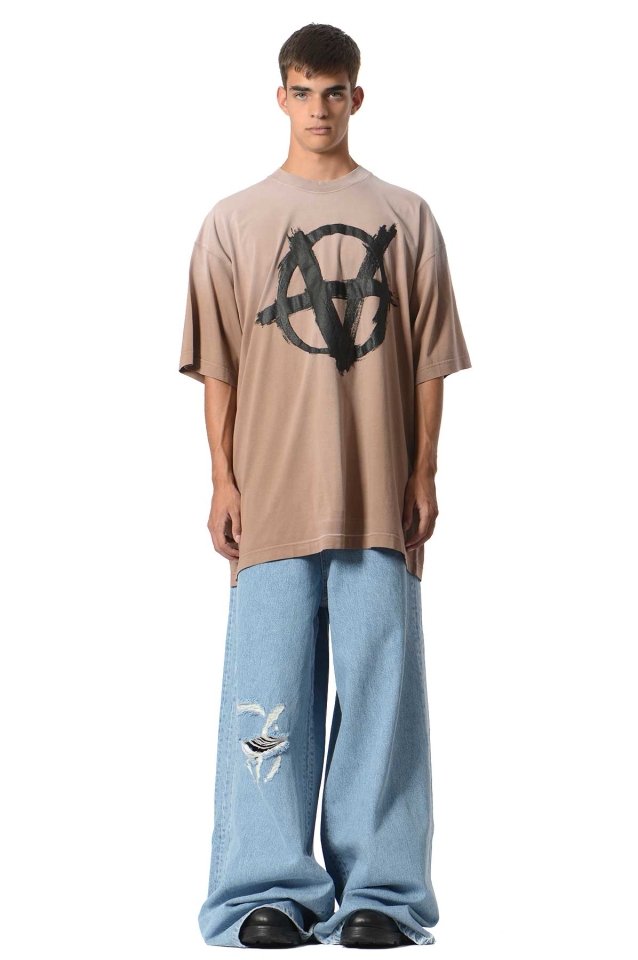 VETEMENTS Reverse Anarchy T-shirt Earth - Wrong Weather